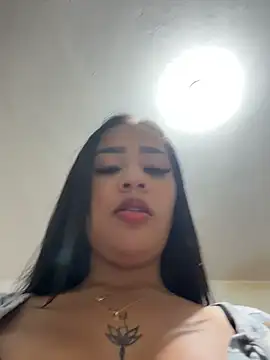 Luisa Fernandaa online show from April 19, 2026, 3:40 am