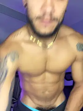 ARON TAYLER01 online show from November 13, 2025, 10:41 am