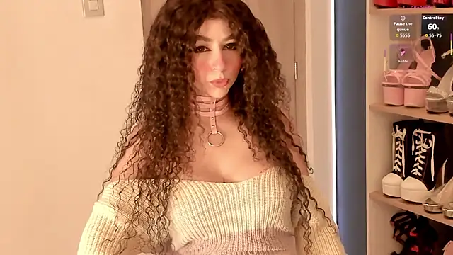 Orianna reed  online show from June 16, 2026, 3:17 am