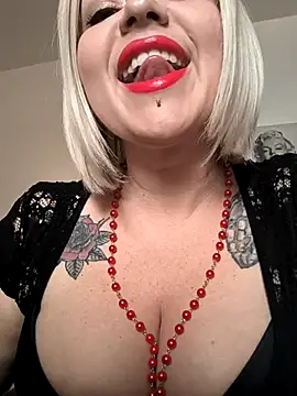 Ladykaos online show from October 31, 2025, 12:57 pm