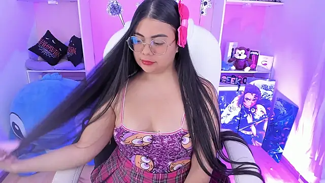 esmeralda112 online show from February 8, 2026, 10:46 am