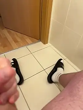 Snapshot of Cozqhh chatting on February 12, 2026, 2:06 pm Cozqhh online show from February 12, 2026, 2:06 pm