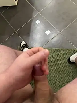 Snapshot of Cozqhh chatting on February 17, 2026, 2:03 pm Cozqhh online show from February 17, 2026, 2:03 pm