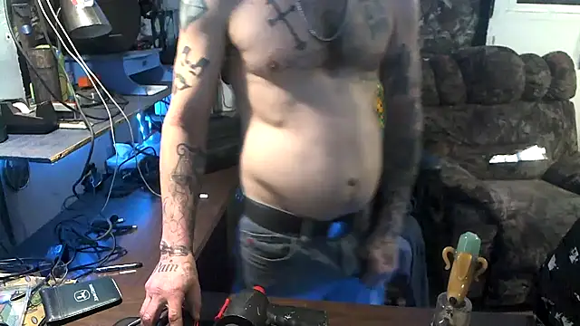 CloudDadddyyy420 online show from December 5, 2025, 1:21 pm