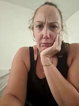 Wisie Cutie online show from October 2, 2025, 3:37 pm