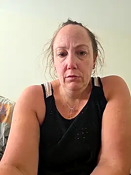 Wisie Cutie online show from May 8, 2026, 12:20 pm