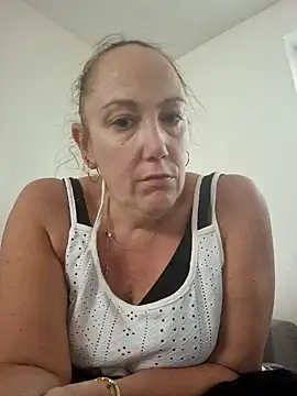 Wisie Cutie online show from September 29, 2025, 2:34 pm