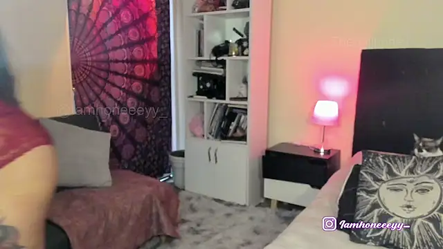 Thedollhoney online show from July 27, 2026, 3:41 pm