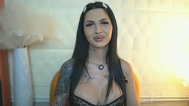 naughtycleo online show from May 7, 2026, 2:49 am