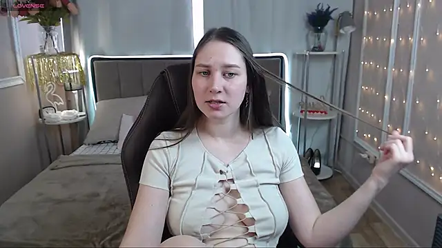 MollyBrams online show from March 11, 2025, 8:19 am