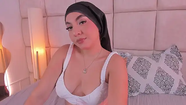 Sooffii 1 online show from February 3, 2026, 2:53 am