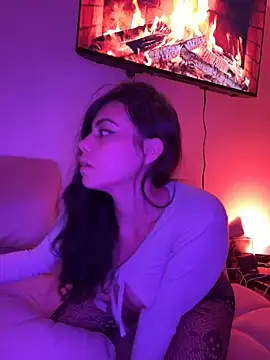 i am nina  online show from December 17, 2025, 12:48 am