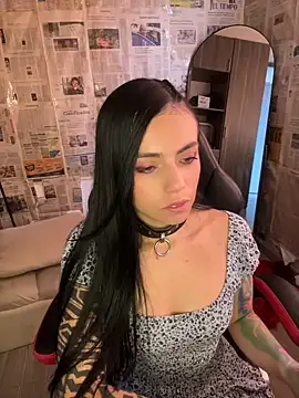 i am nina  online show from May 7, 2026, 8:12 pm