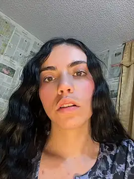 i am nina  online show from April 28, 2026, 5:12 am