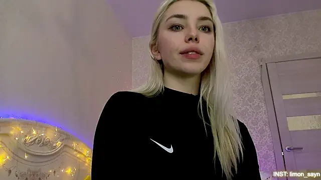 LillyMoure  online show from February 3, 2026, 6:22 am