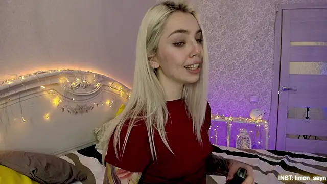 LillyMoure  online show from February 3, 2026, 2:53 am