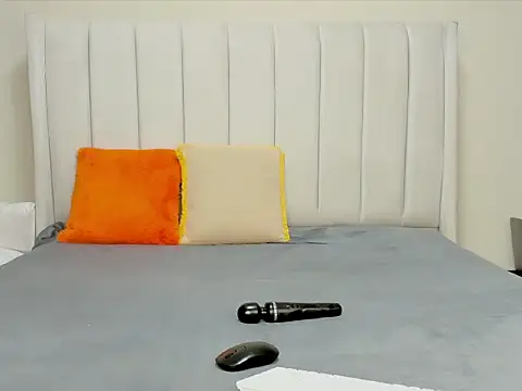  heavenlysent online show from September 20, 2025, 2:27 am