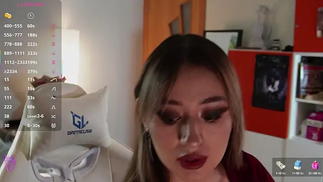 Fiona-Love online show from September 23, 2025, 3:19 pm