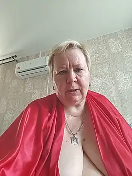 EffectFiona online show from June 11, 2026, 3:58 am