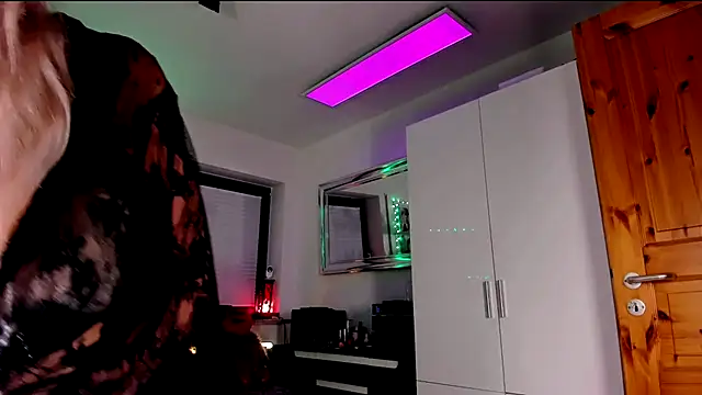 2bigass4 u online show from September 25, 2025, 3:34 am