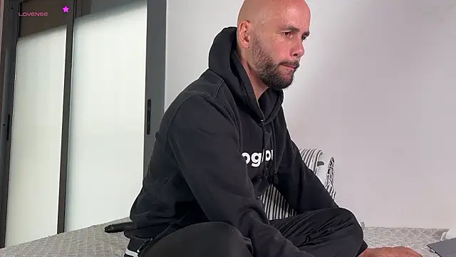 Snapshot of tim_beard chatting on March 25, 2026, 4:28 pm tim beard online show from March 25, 2026, 4:28 pm