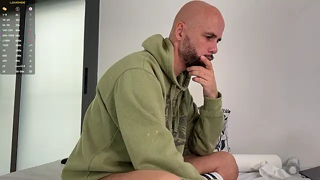 Snapshot of tim_beard chatting on March 13, 2026, 2:22 pm tim beard online show from March 13, 2026, 2:22 pm