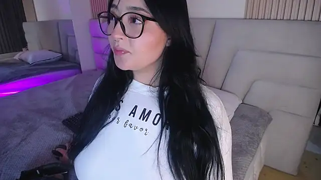 Miss Loise online show from November 18, 2025, 5:22 am