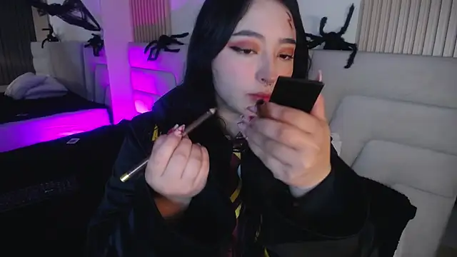 Miss Loise online show from October 31, 2025, 3:47 am