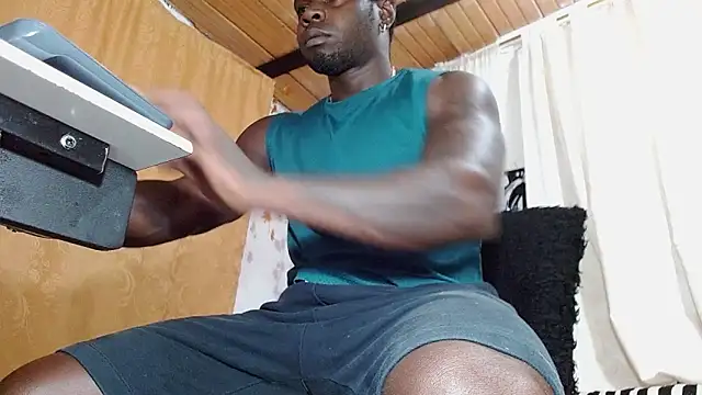 Snapshot of angel_bonbom chatting on February 27, 2026, 10:04 am angel bonbom online show from February 27, 2026, 10:04 am