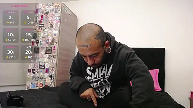 nika 1312 online show from October 9, 2025, 4:46 am