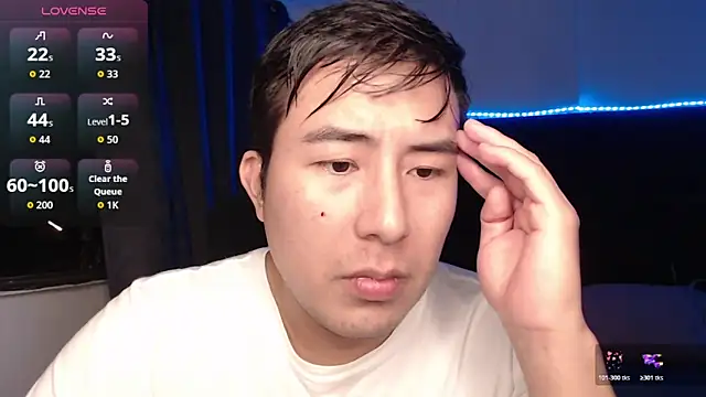 Snapshot of andrewmhilton_ chatting on March 3, 2026, 5:14 am andrewmhilton online show from March 3, 2026, 5:14 am