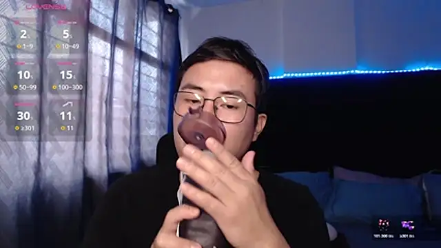 Snapshot of andrewmhilton_ chatting on March 19, 2026, 4:40 pm andrewmhilton online show from March 19, 2026, 4:40 pm