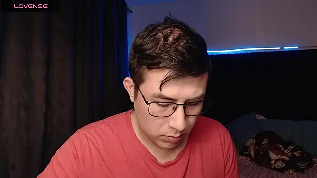 andrewmhilton  online show from December 20, 2025, 7:22 am