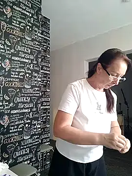 Celine Faer1 online show from June 17, 2026, 5:51 am