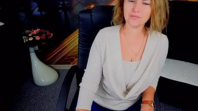 Snapshot of EmmaxPark chatting on October 23, 2025, 5:50 am EmmaxPark online show from October 23, 2025, 5:50 am