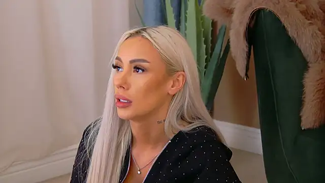 Bailey Rush online show from November 19, 2025, 5:57 pm