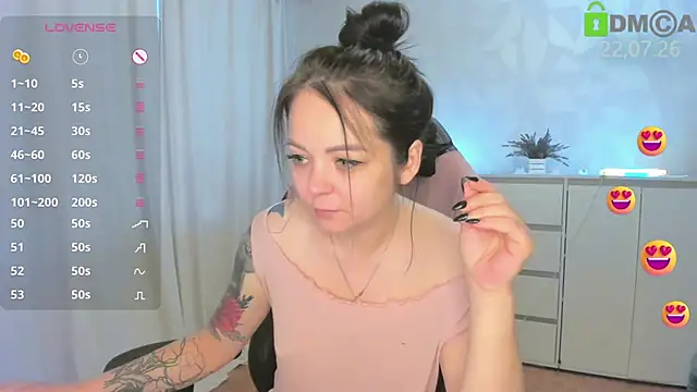 AnnyHoney  online show from July 23, 2026, 12:57 pm