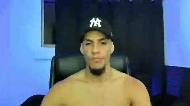 jhonnysnow17 online show from April 23, 2026, 6:31 am