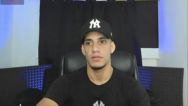 jhonnysnow17 online show from July 12, 2026, 1:28 am