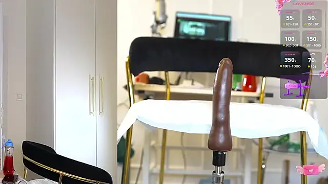 Miss69Ri99 online show from March 22, 2025, 5:41 pm