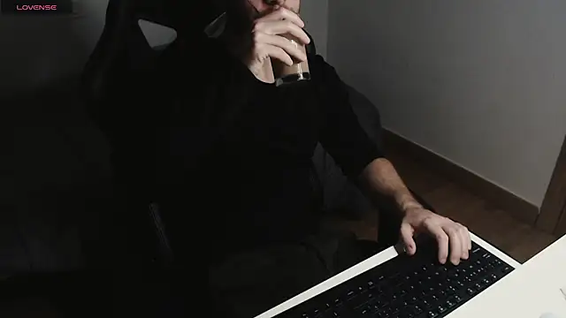 cutehairymacho online show from March 2, 2025, 6:35 pm