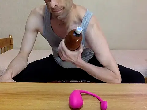 HandsomeAlfie online show from October 19, 2025, 2:47 am