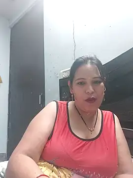 Poojabhabi101 online show from May 4, 2026, 5:11 am