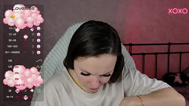 lil luna x online show from February 26, 2025, 6:59 pm