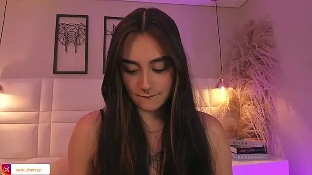 cute  cherry  online show from May 2, 2026, 4:18 am