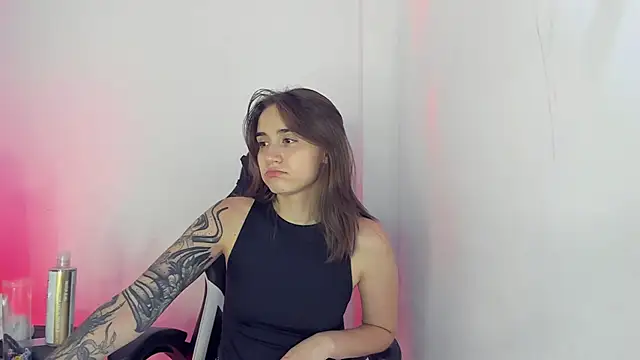  alicerosse2 online show from March 5, 2025, 1:10 am