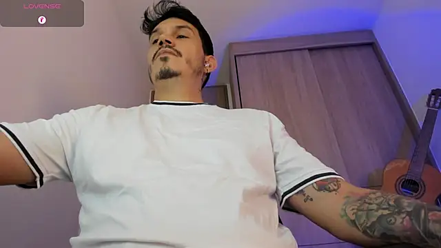alejandro stark online show from May 3, 2026, 9:29 pm