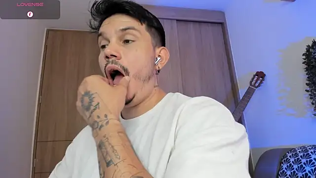 alejandro stark online show from May 9, 2026, 2:04 am