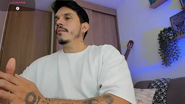 alejandro stark online show from July 17, 2026, 5:54 pm