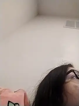 LiverandBrat77 online show from January 12, 2026, 1:45 am